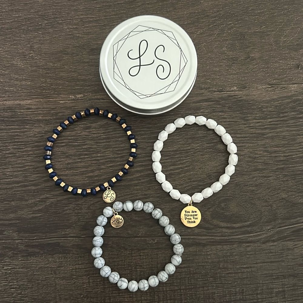 Lily Sky - 3 Piece Beaded Bracelet Set With Charms - New!